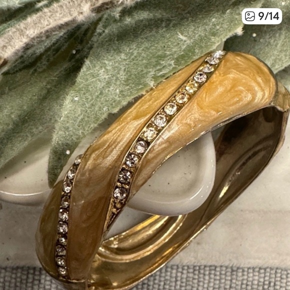 Gold Tone Rhinestone Two Tone Bangle Bracelet Cuff 🤩SEE OFFER IN DESCRIPTION🤩 - Picture 3 of 8